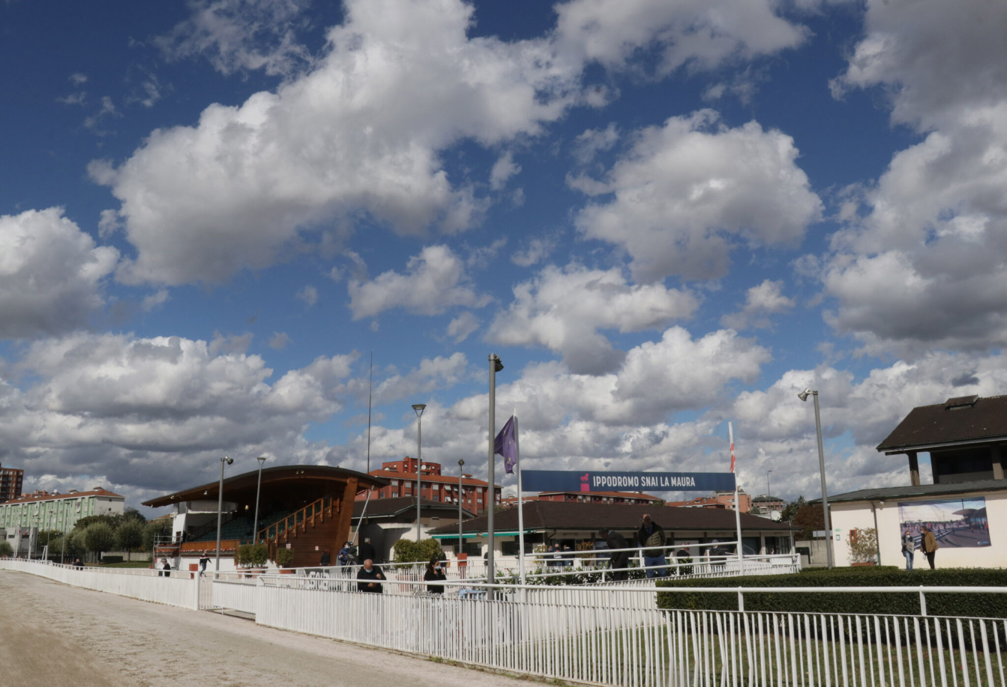 Venedì in pista all’Ippodromo Snai La Maura. Il via dalle ore 14:20 
