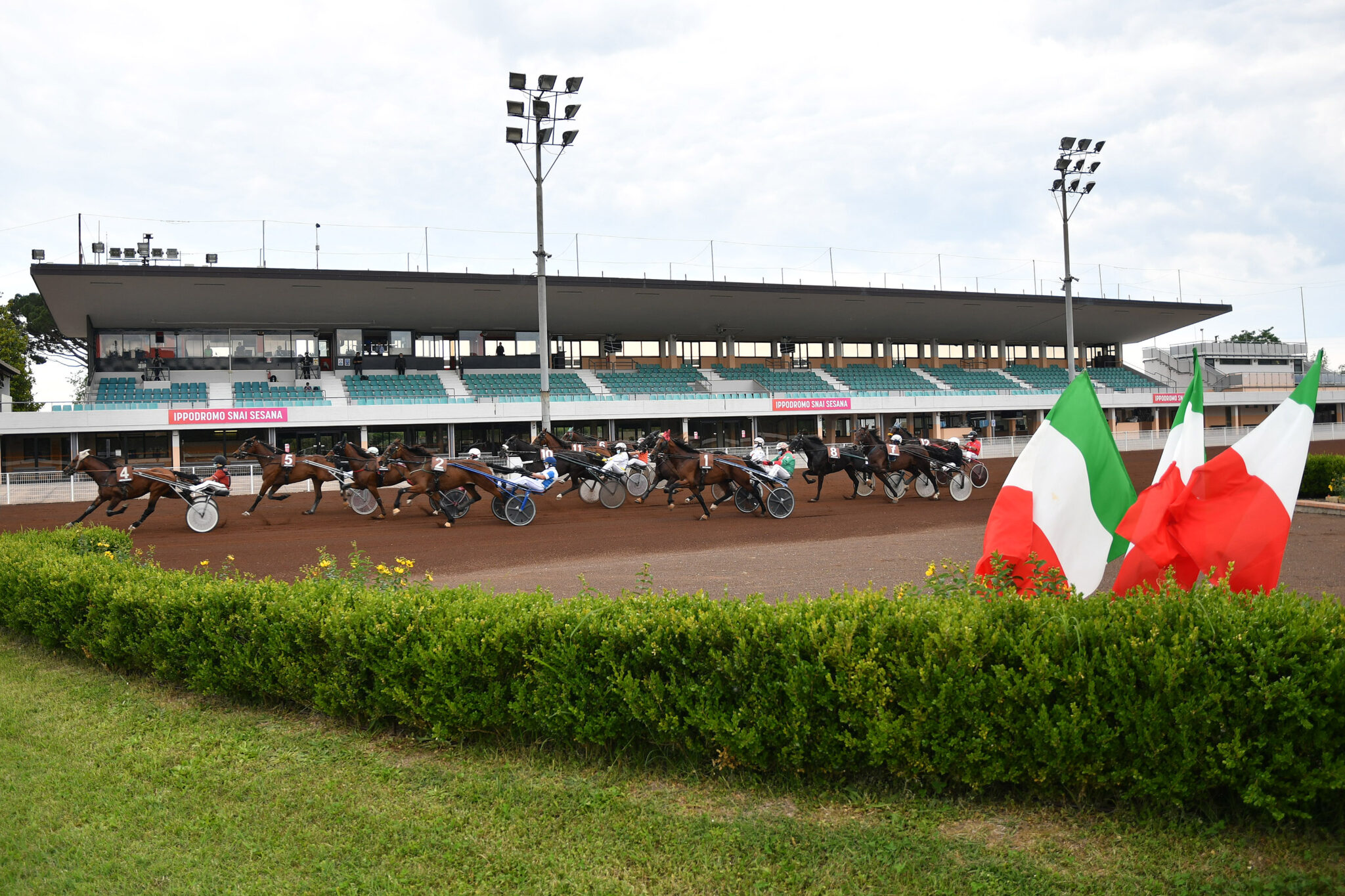 Sabato dedicato ai Gentlemen all’Ippodromo Snai Sesana. Al via dalle
