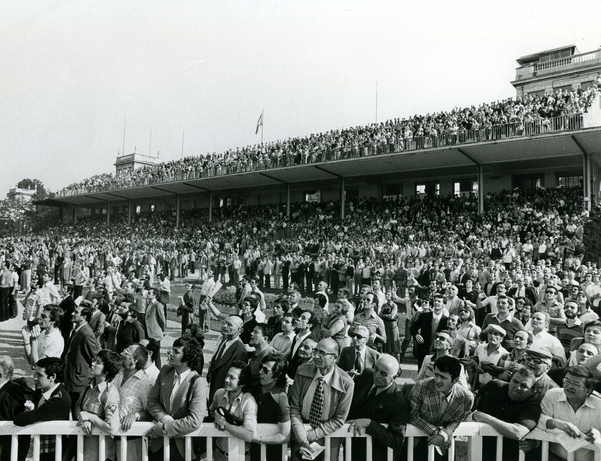 THE FOUNDATION OF THE SAN SIRO AND SESANA RACECOURSES