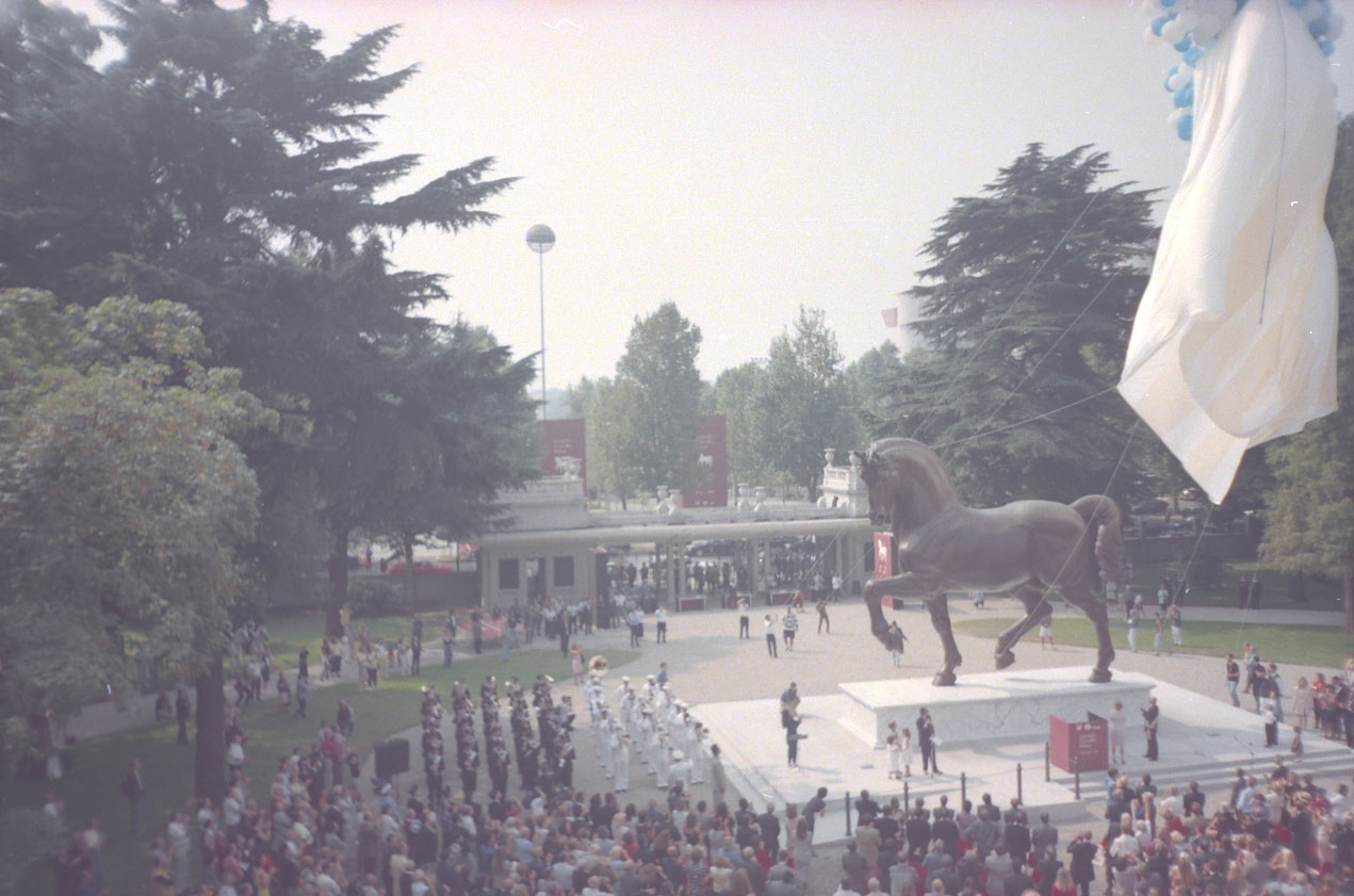 Donazione della statua di Leonardo alla città di Milano, il luogo deputato è l'Ippodromo di San Siro